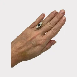 Bague Marquise saphir pavage diamants