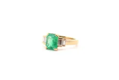 Bague émeraude 1,53 ct et diamants