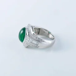 Bague émeraude cabochon