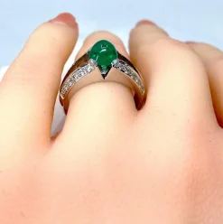 Bague émeraude cabochon diamants