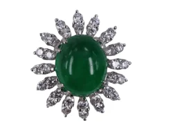 Bague Émeraude Cabochon Ovale et Diamants en or blanc