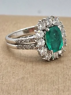 Bague émeraude et diamant en or blanc 18 carats
