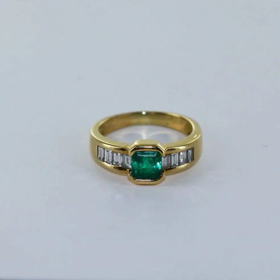 Bague émeraude et diamants
