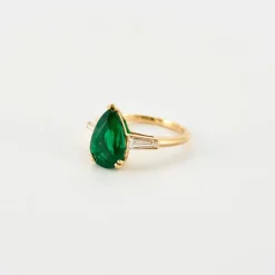 Bague émeraude et diamants or jaune