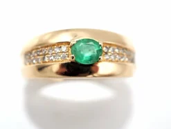 Bague émeraude et diamants