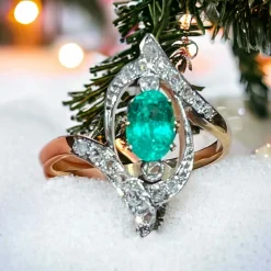 Bague émeraude et "roses"diamants, fin XIX ème