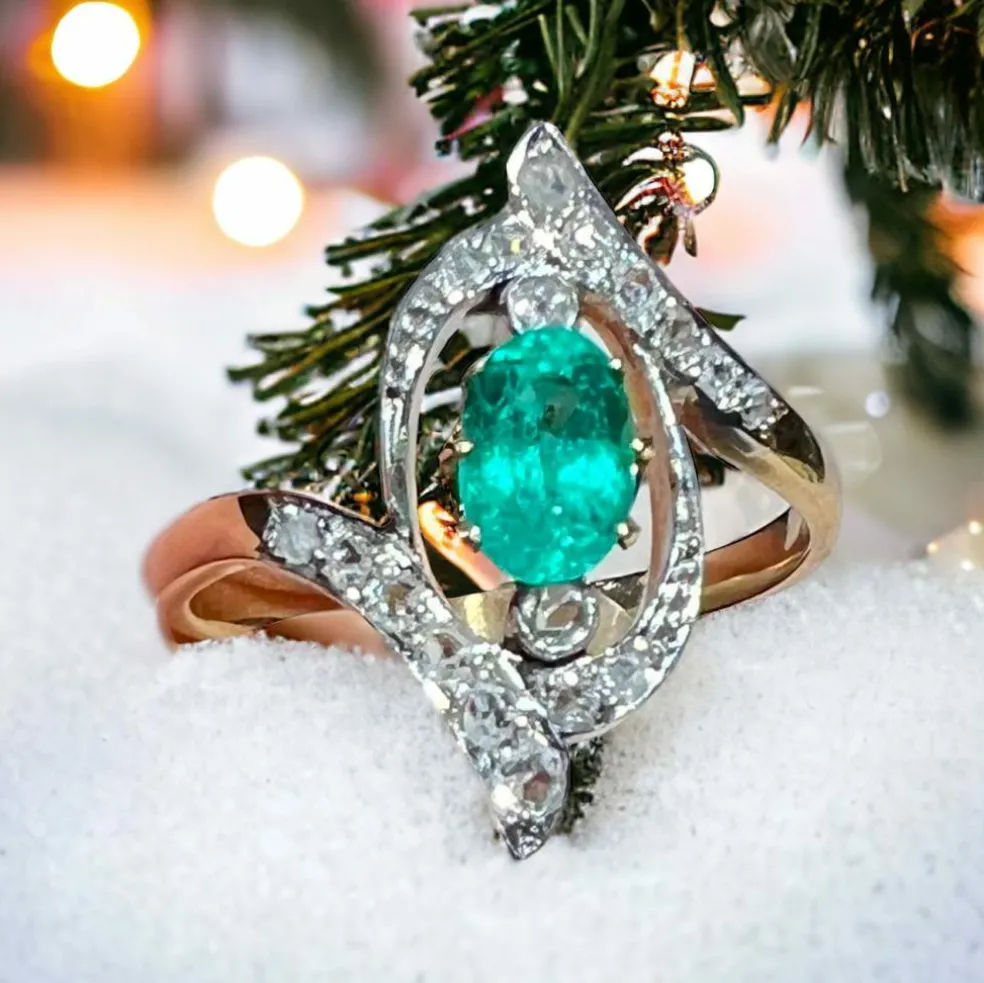Bague émeraude et "roses"diamants, fin XIX ème