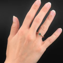 Bague émeraude or jaune en solitaire