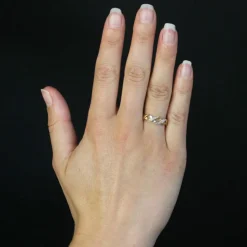 Bague moderne diamants 2 ors entrelacés