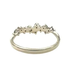 Bague moderne du 21e siècle en or 18 ct avec diamants
