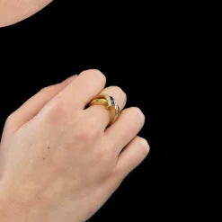 Bague Moderniste or jaune Saphirs et Diamants