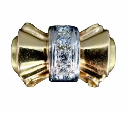 Bague modèle Tank d'époque 1940/50 deux ors diamants