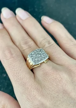 Bague modèle Tank d'époque 1940/50 deux ors diamants
