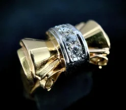 Bague modèle Tank d'époque 1940/50 deux ors diamants