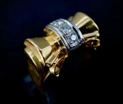 Bague modèle Tank d'époque 1940/50 deux ors diamants