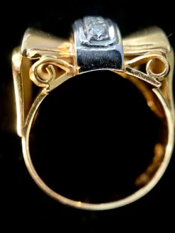 Bague modèle Tank d'époque 1940/50 deux ors diamants