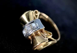 Bague modèle Tank d'époque 1940/50 deux ors diamants