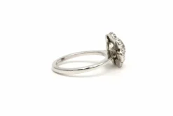 Bague Napoléon III en or blanc 18 carats et argent sertie de diamants 