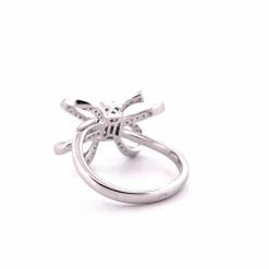 Bague Noeud en or blanc diamants
