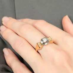 Bague noeud en or et diamant années 40