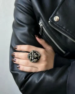 Bague Onyx diamants et émeraudes
