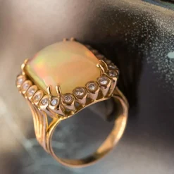 Bague opale et diamants vintage