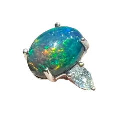 Bague Opale noire, diamant, or blanc