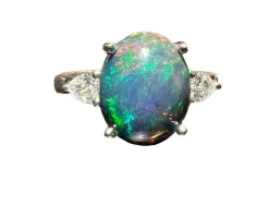 Bague Opale noire, diamant, or blanc