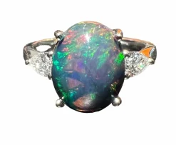 Bague Opale noire, diamant, or blanc