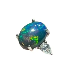 Bague Opale noire, diamant, or blanc