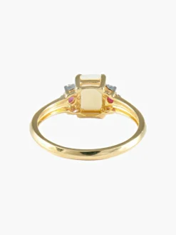 Bague opale taille émeraude et rubis or jaune