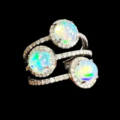 Bague opales et diamants en or jaune 18 Carat