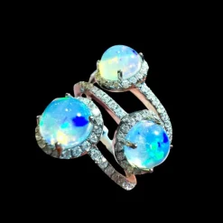 Bague opales et diamants en or jaune 18 Carat