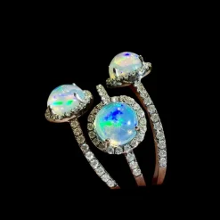 Bague opales et diamants en or jaune 18 Carat