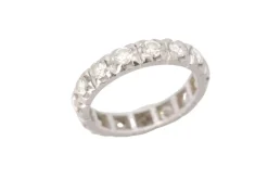 Bague or blanc 18 carat et diamants