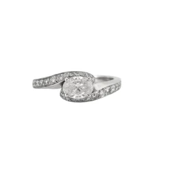 Bague or blanc 18 carats diamants
