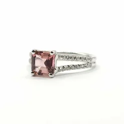 Bague or blanc 18 carats sertie d'une tourmaline et diamants naturels