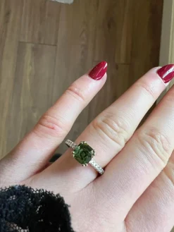 Bague Or Blanc 18 Carats Tourmaline Taille Coussin et Diamants