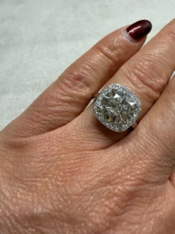 Bague Or Blanc - Diamant Central 4,08 carats