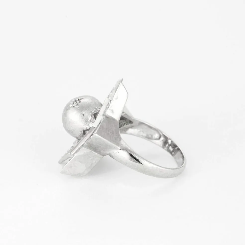 Bague or blanc à motif étoilé et diamants