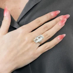 Bague or blanc, aigue marine et diamants
