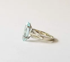 Bague or blanc aigue-marine 2.15 carats