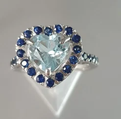 Bague or blanc aigue-marine entourage saphirs