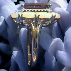 Bague or blanc améthyste opale