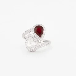 Bague or blanc avec diamants et rubis