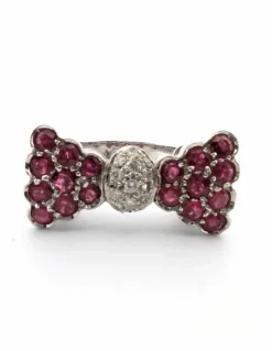 Bague or blanc avec rubis et diamants