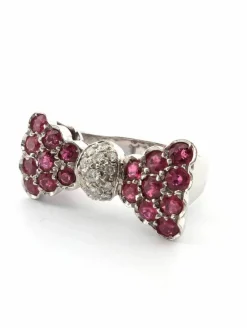 Bague or blanc avec rubis et diamants
