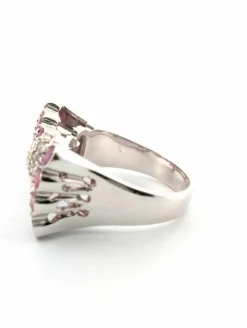 Bague or blanc avec rubis et diamants
