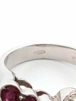 Bague or blanc avec rubis et diamants