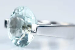 Bague Or blanc 12.69ct Aigue-marine